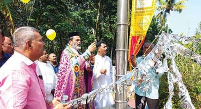 തലക്കുളം സെയ്ന്റ് മേരീസ് ഓർത്തഡോക്സ് പള്ളിയിൽ ദൈവമാതാവിന്റെ പെരുന്നാളിന് കൊടിയേറി തലക്കുളം സെയ്ന്റ് മേരീസ് ഓർത്തഡോക്സ് പള്ളിയിൽ ദൈവമാതാവിന്റെ പെരുന്നാളിന് കൊടിയേറി