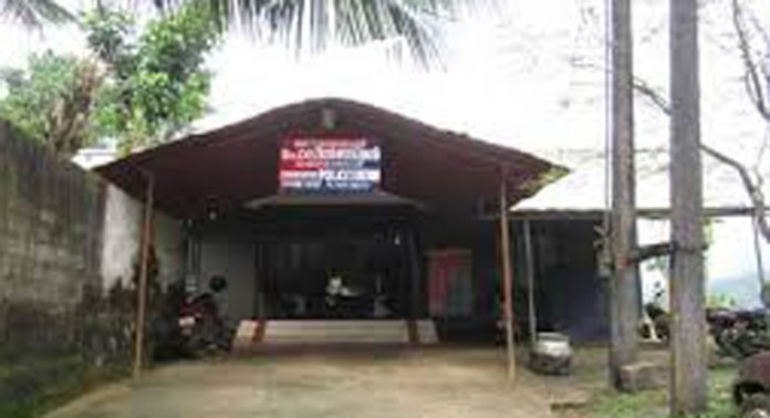 ഭര്ത്താവും പെണ്സുഹൃത്തുമായുള്ള സംസാരം മൊബൈല്ഫോണില് നിന്ന് ചോര്ത്തി ഭാര്യയെ കേള്പ്പിച്ചു, ഭാര്യ ആത്മഹത്യയ്ക്ക് ശ്രമിച്ചു , യുവാവിനെതിരേ കേസെടുത്ത് തണ്ണിത്തോട് പോലീസ് ഭര്ത്താവും പെണ്സുഹൃത്തുമായുള്ള സംസാരം മൊബൈല്ഫോണില് നിന്ന് ചോര്ത്തി ഭാര്യയെ കേള്പ്പിച്ചു, ഭാര്യ ആത്മഹത്യയ്ക്ക് ശ്രമിച്ചു , യുവാവിനെതിരേ കേസെടുത്ത് തണ്ണിത്തോട് പോലീസ്