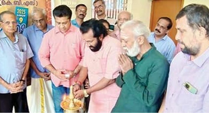 കേരള ബ്രാഹ്മണസഭ സംസ്ഥാന സമ്മേളനത്തിന്റെ സ്വാഗതസംഘം ഓഫീസ് മണിപ്പുഴയിൽ ഉദ്ഘാടനം ചെയ്തു കേരള ബ്രാഹ്മണസഭ സംസ്ഥാന സമ്മേളനത്തിന്റെ സ്വാഗതസംഘം ഓഫീസ് മണിപ്പുഴയിൽ ഉദ്ഘാടനം ചെയ്തു