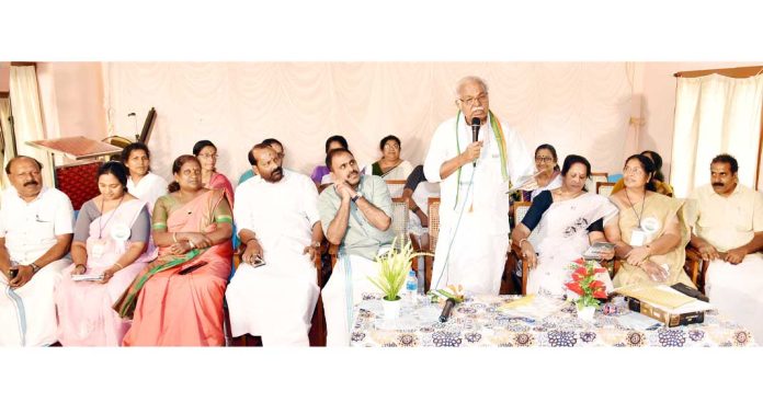 മഹിളാ സാഹസ് ജില്ലാ ക്യാമ്പിന്റെ സമാപന സമ്മേളനം ഉദ്ഘാടനം ചെയ്തു മഹിളാ സാഹസ് ജില്ലാ ക്യാമ്പിന്റെ സമാപന സമ്മേളനം ഉദ്ഘാടനം ചെയ്തു