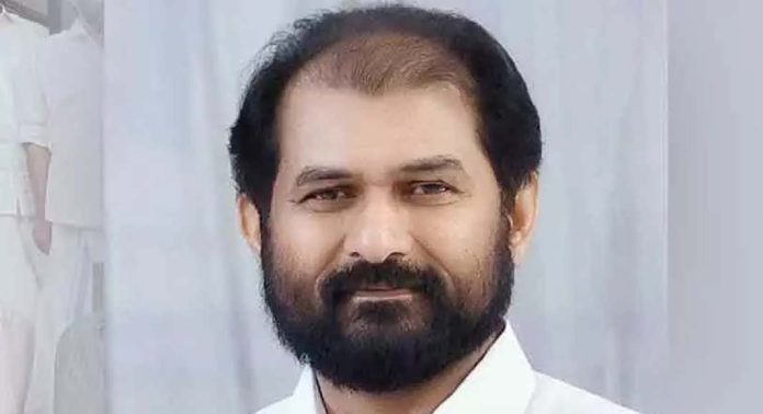 വനം വകുപ്പ് ഓഫീസ് ആക്രമണത്തിൽ പി വി അൻവർ എംഎൽഎക്കെതിരെ രൂക്ഷ വിമർശനവുമായി വി പി അനിൽ വനം വകുപ്പ് ഓഫീസ് ആക്രമണത്തിൽ പി വി അൻവർ എംഎൽഎക്കെതിരെ രൂക്ഷ വിമർശനവുമായി വി പി അനിൽ