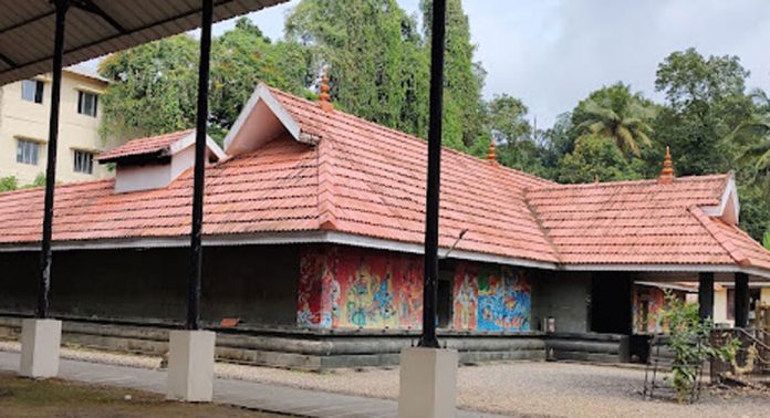 അടൂർ പാർഥസാരഥി ക്ഷേത്രത്തിലെ ഉത്സവത്തിന് ഇന്ന് സമാപനമാകും അടൂർ പാർഥസാരഥി ക്ഷേത്രത്തിലെ ഉത്സവത്തിന് ഇന്ന് സമാപനമാകും