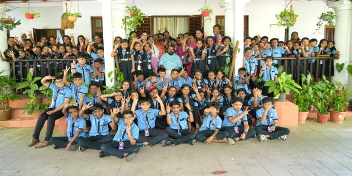 മുള്ളറംകോട് ഗവൺമെന്റ് എൽ.പി.എസിലെ നാലാം ക്ലാസ് വിദ്യാർത്ഥികളുടെ ആഗ്രഹം സഫലമായി ; മന്ത്രി വി ശിവൻകുട്ടിയുടെ ക്ഷണം സ്വീകരിച്ച് കുട്ടികൾ റോസ്ഹൗസിലെത്തി മുള്ളറംകോട് ഗവൺമെന്റ് എൽ.പി.എസിലെ നാലാം ക്ലാസ് വിദ്യാർത്ഥികളുടെ ആഗ്രഹം സഫലമായി ; മന്ത്രി വി ശിവൻകുട്ടിയുടെ ക്ഷണം സ്വീകരിച്ച് കുട്ടികൾ റോസ്ഹൗസിലെത്തി
