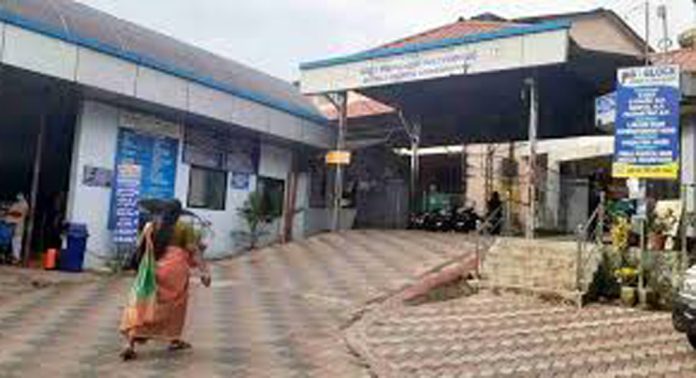 ജില്ലാ ആശുപത്രിയിലേക്ക് അനുവദിച്ച ഫണ്ടുകള് വിനിയോഗിക്കുന്നതില് ബന്ധപ്പെട്ടവര് വീഴ്ച വരുത്തിയതായി ഓഡിറ്റ് റിപ്പോര്ട്ട് ജില്ലാ ആശുപത്രിയിലേക്ക് അനുവദിച്ച ഫണ്ടുകള് വിനിയോഗിക്കുന്നതില് ബന്ധപ്പെട്ടവര് വീഴ്ച വരുത്തിയതായി ഓഡിറ്റ് റിപ്പോര്ട്ട്