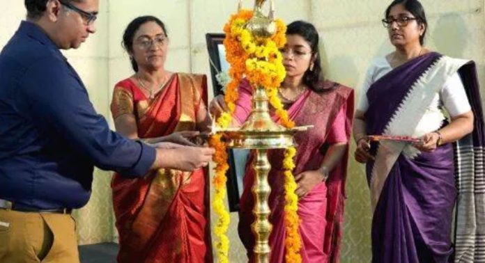 ശ്രീ അയ്യപ്പ കോളേജ് ഓഫ് നഴ്സിംഗ് ഒന്നാം വർഷ വിദ്യാർത്ഥികളുടെ ലാംപ് ലൈറ്റിംഗ് സെറിമണി നടന്നു ശ്രീ അയ്യപ്പ കോളേജ് ഓഫ് നഴ്സിംഗ് ഒന്നാം വർഷ വിദ്യാർത്ഥികളുടെ ലാംപ് ലൈറ്റിംഗ് സെറിമണി നടന്നു
