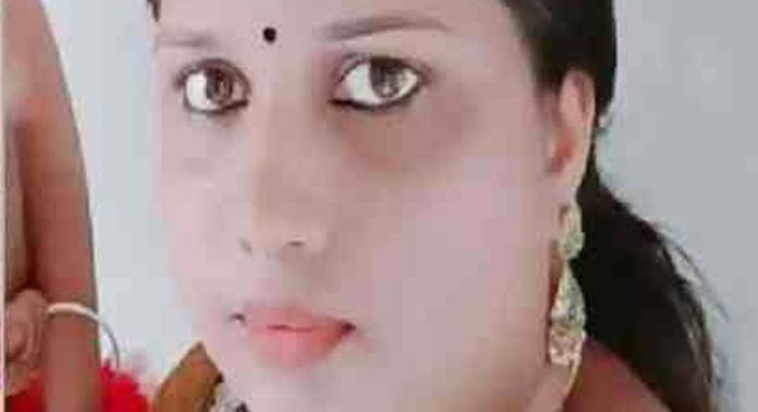 വ്യാജ നിയമന ഉത്തരവ് തയ്യാറാക്കാൻ ശ്രീതുവിന് പുറത്ത് നിന്ന് സഹായം ലഭിച്ചതായി പോലീസ് വ്യാജ നിയമന ഉത്തരവ് തയ്യാറാക്കാൻ ശ്രീതുവിന് പുറത്ത് നിന്ന് സഹായം ലഭിച്ചതായി പോലീസ്