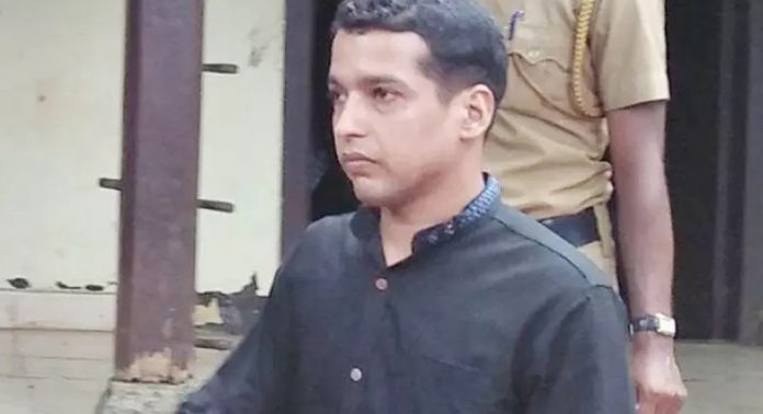 ഹോട്ടലിൽ അതിക്രമം നടത്തിയ സംഭവം : പൾസർ സുനി കസ്റ്റഡിയിൽ, ജാമ്യം റദ്ദാക്കാൻ പ്രോസിക്യൂഷൻ അപേക്ഷ നൽകും ഹോട്ടലിൽ അതിക്രമം നടത്തിയ സംഭവം : പൾസർ സുനി കസ്റ്റഡിയിൽ, ജാമ്യം റദ്ദാക്കാൻ പ്രോസിക്യൂഷൻ അപേക്ഷ നൽകും