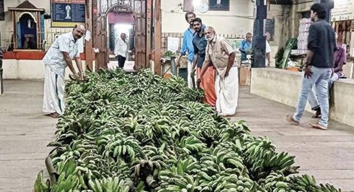 ശ്രീവല്ലഭ ക്ഷേത്രത്തിൽ പന്തീരായിരം വഴിപാട് നാളെ നടക്കും ശ്രീവല്ലഭ ക്ഷേത്രത്തിൽ പന്തീരായിരം വഴിപാട് നാളെ നടക്കും