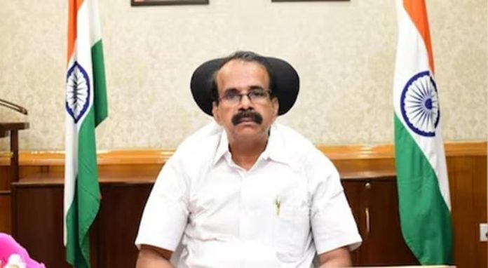 കേരളം പിന്നോക്കമെന്ന് പ്രഖ്യാപിക്കണം : പ്രസ്താവനയിൽ മലക്കം മറിഞ്ഞ് ജോർജ് കുര്യൻ കേരളം പിന്നോക്കമെന്ന് പ്രഖ്യാപിക്കണം : പ്രസ്താവനയിൽ മലക്കം മറിഞ്ഞ് ജോർജ് കുര്യൻ