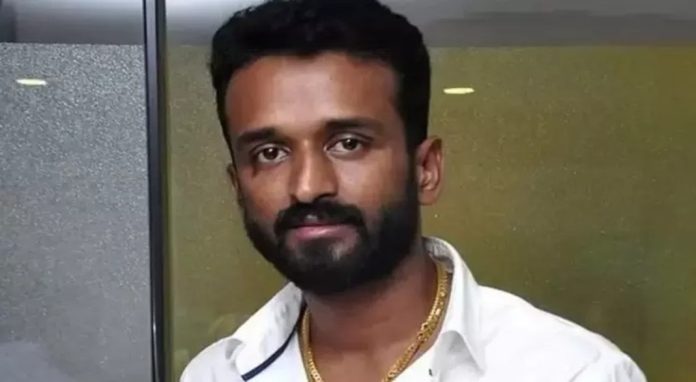 തെലുങ്ക് ചലച്ചിത്ര നിര്മാതാവ് കെ പി ചൗധരി തൂങ്ങി മരിച്ച നിലയില് തെലുങ്ക് ചലച്ചിത്ര നിര്മാതാവ് കെ പി ചൗധരി തൂങ്ങി മരിച്ച നിലയില്