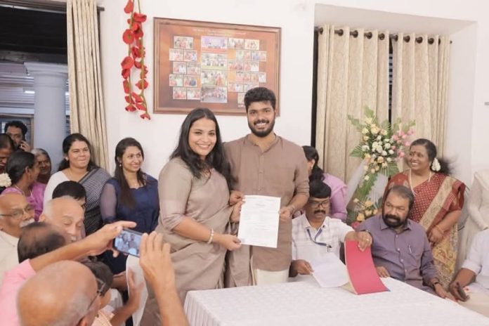 മന്ത്രി ശിവന് കുട്ടിയുടെ മകന് വിവാഹിതനായി ; സ്പെഷല് മാരേജ് ആക്ട് പ്രകാരം വിവാഹം മന്ത്രി ശിവന് കുട്ടിയുടെ മകന് വിവാഹിതനായി ; സ്പെഷല് മാരേജ് ആക്ട് പ്രകാരം വിവാഹം