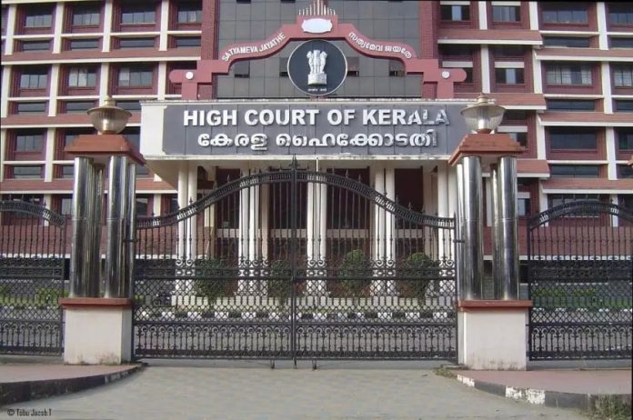 എറണാകുളം ശിവക്ഷേത്ര ഉത്സവം : വെടിക്കെട്ടിന് ഉപാധികളോടെ ഹൈക്കോടതി അനുമതി എറണാകുളം ശിവക്ഷേത്ര ഉത്സവം : വെടിക്കെട്ടിന് ഉപാധികളോടെ ഹൈക്കോടതി അനുമതി