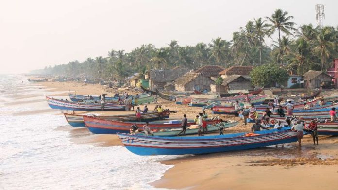 കള്ളക്കടൽ പ്രതിഭാസം : കേരള- തമിഴ്നാട് തീരങ്ങളിൽ ജാഗ്രതാ നിർദേശം കള്ളക്കടൽ പ്രതിഭാസം : കേരള- തമിഴ്നാട് തീരങ്ങളിൽ ജാഗ്രതാ നിർദേശം