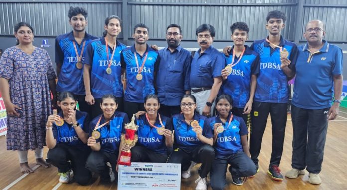 സംസ്ഥാന അന്തർജില്ലാ ബാഡ്മിൻ്റൺ ചാമ്പ്യൻഷിപ്പ് : ജൂനിയർ വിഭാഗത്തിൽ തിരുവനന്തപുരം ചാമ്പ്യന്മാർ സംസ്ഥാന അന്തർജില്ലാ ബാഡ്മിൻ്റൺ ചാമ്പ്യൻഷിപ്പ് : ജൂനിയർ വിഭാഗത്തിൽ തിരുവനന്തപുരം ചാമ്പ്യന്മാർ