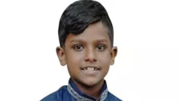 പേവിഷ ബാധയേറ്റ 11 വയസുകാരൻ മരണത്തിന് കീഴടങ്ങി പേവിഷ ബാധയേറ്റ 11 വയസുകാരൻ മരണത്തിന് കീഴടങ്ങി