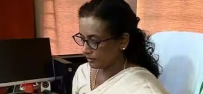 സിസ തോമസിന് ഒരാഴ്ച്ചയ്ക്കുള്ളിൽ പെൻഷൻ നൽകണം : ഉത്തരവിട്ട് അഡ്മിനിസ്ട്രേറ്റീവ് ട്രൈബ്യൂണൽ സിസ തോമസിന് ഒരാഴ്ച്ചയ്ക്കുള്ളിൽ പെൻഷൻ നൽകണം : ഉത്തരവിട്ട് അഡ്മിനിസ്ട്രേറ്റീവ് ട്രൈബ്യൂണൽ