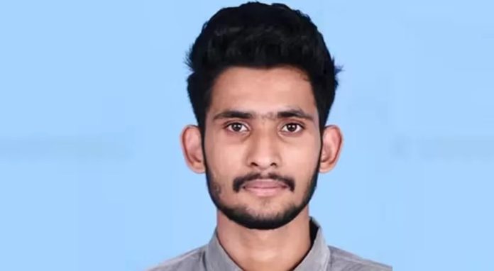 സ്വകാര്യ ബസും ബൈക്കും കൂട്ടിയിടിച്ച് 19 വയസുകാരന് ദാരുണാന്ത്യം സ്വകാര്യ ബസും ബൈക്കും കൂട്ടിയിടിച്ച് 19 വയസുകാരന് ദാരുണാന്ത്യം