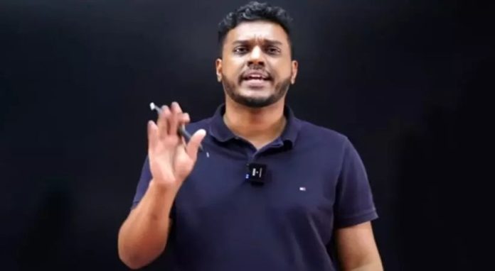 യൂട്യൂബിലൂടെ സ്കൂളിൽ പോകേണ്ടെന്ന ആഹ്വാനം: യൂട്യൂബർക്കെതിരെ പൊതുവിദ്യാഭ്യാസ വകുപ്പ് പോലീസിൽ പരാതി നൽകി യൂട്യൂബിലൂടെ സ്കൂളിൽ പോകേണ്ടെന്ന ആഹ്വാനം: യൂട്യൂബർക്കെതിരെ പൊതുവിദ്യാഭ്യാസ വകുപ്പ് പോലീസിൽ പരാതി നൽകി