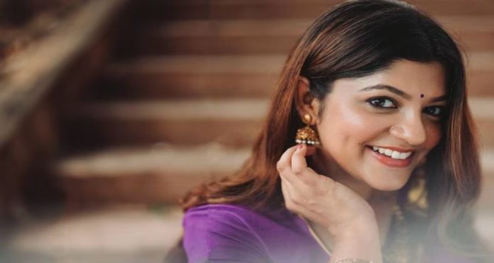 ഫോബ്സ് ഇന്ത്യ പുറത്തിറക്കിയ പട്ടികയിൽ ഇടംപിടിച്ച് നടി അപർണ ബാലമുരളി ഫോബ്സ് ഇന്ത്യ പുറത്തിറക്കിയ പട്ടികയിൽ ഇടംപിടിച്ച് നടി അപർണ ബാലമുരളി