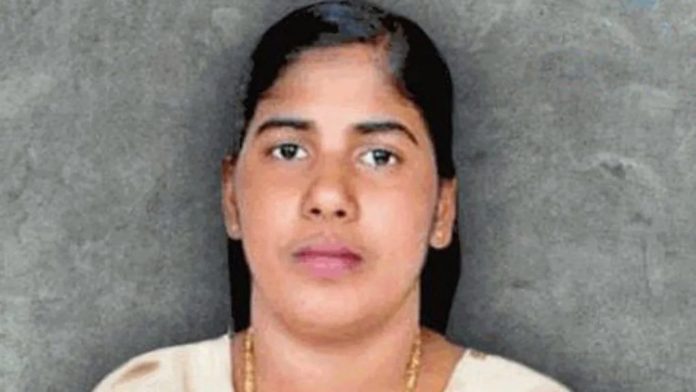 നിമിഷ പ്രിയയുടെ മോചനം : കൊല്ലപ്പെട്ടയാളുടെ കുടുംബത്തിന് 40,000 ഡോളർ കൈമാറിയെന്ന് കേന്ദ്രം നിമിഷ പ്രിയയുടെ മോചനം : കൊല്ലപ്പെട്ടയാളുടെ കുടുംബത്തിന് 40,000 ഡോളർ കൈമാറിയെന്ന് കേന്ദ്രം