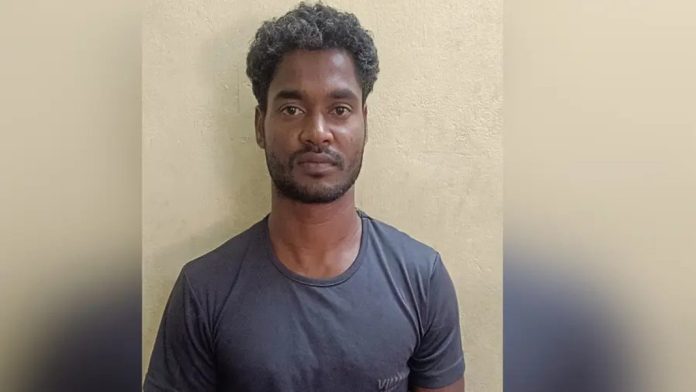 കട കുത്തിപ്പൊളിച്ച് അരലക്ഷം രൂപ കവർന്ന മോഷ്ടാവ് പിടിയിൽ കട കുത്തിപ്പൊളിച്ച് അരലക്ഷം രൂപ കവർന്ന മോഷ്ടാവ് പിടിയിൽ