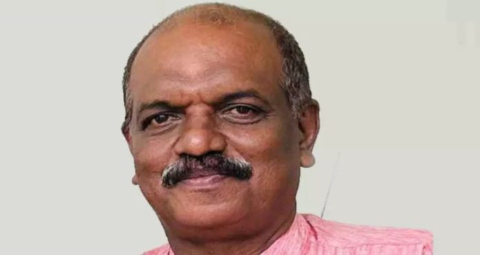 കാൽനടയാത്രികൻ ബൈക്കിടിച്ച് മരിച്ചു കാൽനടയാത്രികൻ ബൈക്കിടിച്ച് മരിച്ചു