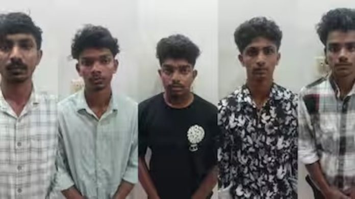 കോട്ടയം നഴ്സിംഗ് കോളേജിലെ റാഗിംഗ് : പ്രതികളെ 2 ദിവസം പോലീസ് കസ്റ്റഡിയിൽ വിട്ടു കോട്ടയം നഴ്സിംഗ് കോളേജിലെ റാഗിംഗ് : പ്രതികളെ 2 ദിവസം പോലീസ് കസ്റ്റഡിയിൽ വിട്ടു