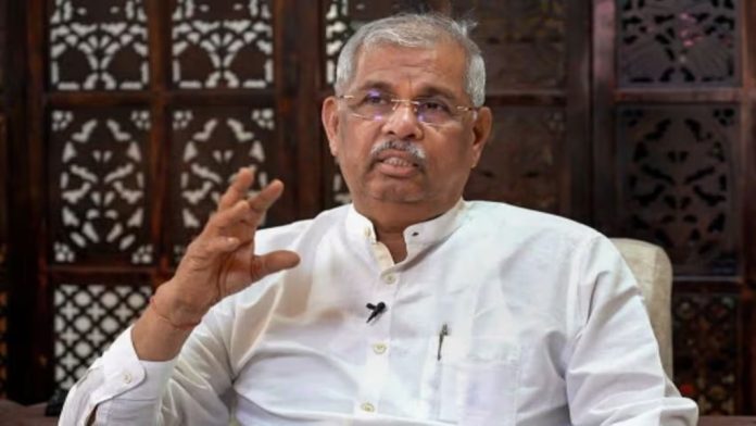 യുജിസി കരടിനെതിരായ കണ്വെന്ഷനില് അമര്ഷം പ്രകടിപ്പിച്ച് ഗവര്ണര് യുജിസി കരടിനെതിരായ കണ്വെന്ഷനില് അമര്ഷം പ്രകടിപ്പിച്ച് ഗവര്ണര്