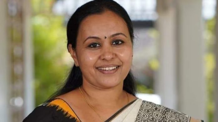 ആരോഗ്യ ജാഗ്രതാ കലണ്ടര് പ്രകാരം പ്രവര്ത്തനങ്ങള് ശക്തമാക്കണം : മന്ത്രി വീണാ ജോര്ജ് ആരോഗ്യ ജാഗ്രതാ കലണ്ടര് പ്രകാരം പ്രവര്ത്തനങ്ങള് ശക്തമാക്കണം : മന്ത്രി വീണാ ജോര്ജ്