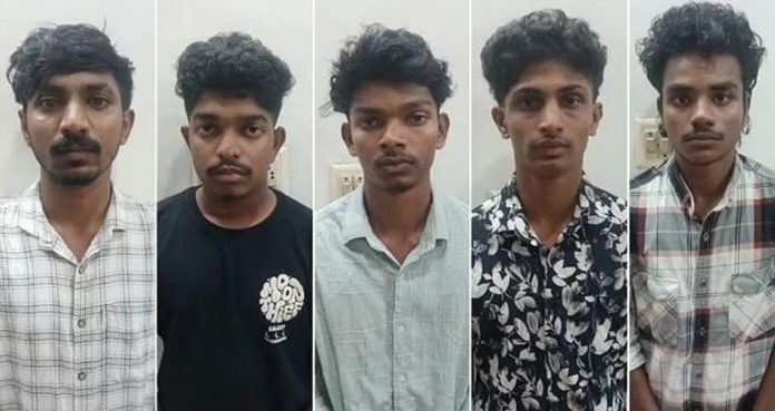 കോട്ടയം നഴ്സിംഗ് കോളജിലെ റാഗിംഗ് : പ്രതികളെ ജുഡീഷ്യൽ കസ്റ്റഡിയിൽ വിട്ടു കോട്ടയം നഴ്സിംഗ് കോളജിലെ റാഗിംഗ് : പ്രതികളെ ജുഡീഷ്യൽ കസ്റ്റഡിയിൽ വിട്ടു