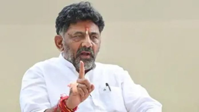 ദൈവം വിചാരിച്ചാലും ബംഗളൂരുവിലെ റോഡുകളെ രക്ഷിക്കാനാവില്ല : ഡി കെ ശിവകുമാർ ദൈവം വിചാരിച്ചാലും ബംഗളൂരുവിലെ റോഡുകളെ രക്ഷിക്കാനാവില്ല : ഡി കെ ശിവകുമാർ