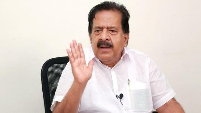 കേന്ദ്രം മുന്നോട്ടുവെച്ച കടല്മണല് ഖനനപദ്ധതിക്ക് മൗനാനുവാദം നല്കി സംസ്ഥാനസര്ക്കാര് മത്സ്യതൊഴിലാളികളെ കുരുതി കൊടുക്കുന്നു : രമേശ് ചെന്നിത്തല കേന്ദ്രം മുന്നോട്ടുവെച്ച കടല്മണല് ഖനനപദ്ധതിക്ക് മൗനാനുവാദം നല്കി സംസ്ഥാനസര്ക്കാര് മത്സ്യതൊഴിലാളികളെ കുരുതി കൊടുക്കുന്നു : രമേശ് ചെന്നിത്തല
