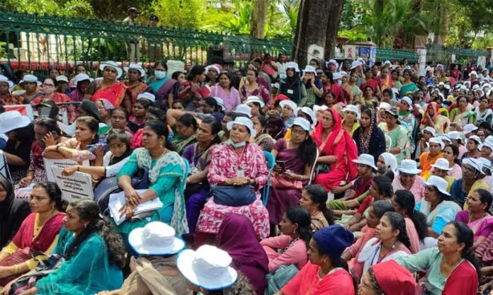 ആശാപ്രവർത്തകരുടെ സമരം : ഐക്യദാർഢ്യ മഹാറാലി 25 ന് ആശാപ്രവർത്തകരുടെ സമരം : ഐക്യദാർഢ്യ മഹാറാലി 25 ന്