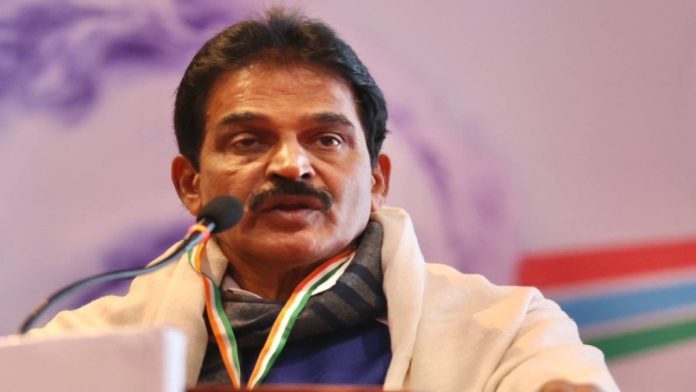 വിമർശിക്കുന്നവരെ ഇല്ലാതാക്കുന്ന പാരമ്പര്യം കോൺഗ്രസിനില്ല : കെ സി വേണുഗോപാൽ വിമർശിക്കുന്നവരെ ഇല്ലാതാക്കുന്ന പാരമ്പര്യം കോൺഗ്രസിനില്ല : കെ സി വേണുഗോപാൽ