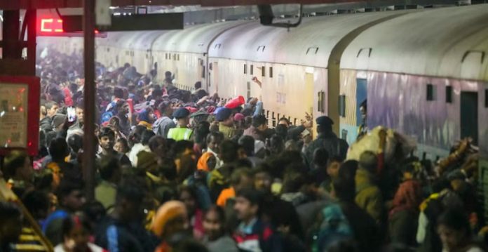 ന്യൂഡൽഹി റെയിൽവേ സ്റ്റേഷൻ ദുരന്തം : ഹർജി തള്ളി സുപ്രീം കോടതി ന്യൂഡൽഹി റെയിൽവേ സ്റ്റേഷൻ ദുരന്തം : ഹർജി തള്ളി സുപ്രീം കോടതി