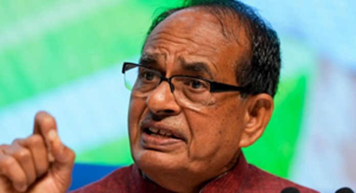 എയർ ഇന്ത്യക്കെതിരെ വിമർശനവുമായി കേന്ദ്ര കാർഷിക മന്ത്രി ശിവരാജ് സിംഗ് ചൗഹാൻ എയർ ഇന്ത്യക്കെതിരെ വിമർശനവുമായി കേന്ദ്ര കാർഷിക മന്ത്രി ശിവരാജ് സിംഗ് ചൗഹാൻ
