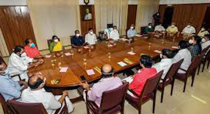 സ്വകാര്യ സർവകലാശാല ബിൽ ചർച്ച ചെയ്യാൻ ഇന്ന് പ്രത്യേക മന്ത്രിസഭാ യോഗം സ്വകാര്യ സർവകലാശാല ബിൽ ചർച്ച ചെയ്യാൻ ഇന്ന് പ്രത്യേക മന്ത്രിസഭാ യോഗം
