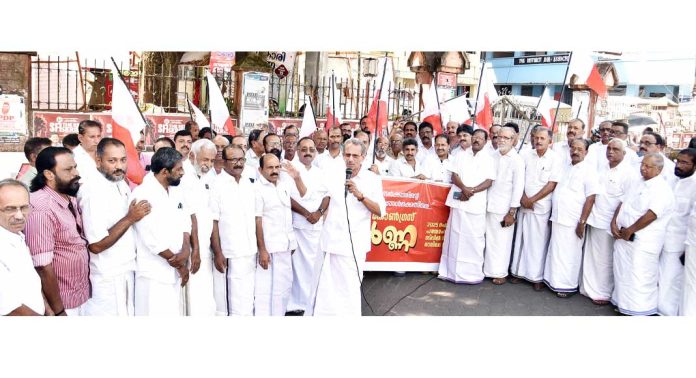 സംസ്ഥാന ബഡ്ജറ്റ് പത്തനംതിട്ട ജില്ലയെ പാടെ അവഗണിച്ചു ; പ്രൊഫ. ഡി. കെ. ജോൺ. സംസ്ഥാന ബഡ്ജറ്റ് പത്തനംതിട്ട ജില്ലയെ പാടെ അവഗണിച്ചു ; പ്രൊഫ. ഡി. കെ. ജോൺ.