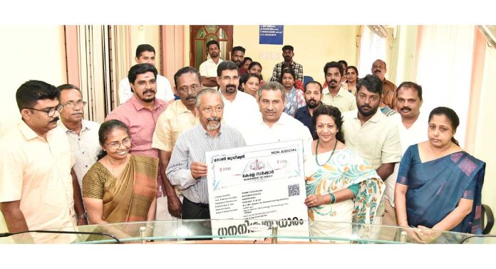 7 കുടുംബങ്ങൾക്ക് ഭൂമിദാനം നൽകി രാജു ഗീവർഗീസ് 7 കുടുംബങ്ങൾക്ക് ഭൂമിദാനം നൽകി രാജു ഗീവർഗീസ്