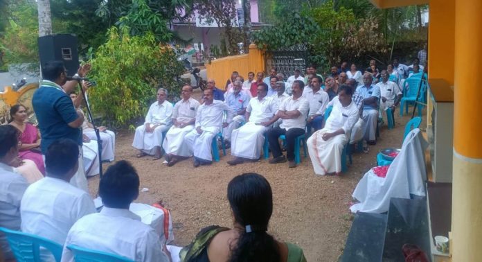 കേന്ദ്രഭരണക്കാർ മഹാത്മാഗാന്ധിയുടെ ഘാതകനെ വീരപുരുഷനായി ചിത്രീകരിക്കുന്നു ; കെ പി സി സി സെക്രട്ടറി അനീഷ് വരിക്കണ്ണാമല കേന്ദ്രഭരണക്കാർ മഹാത്മാഗാന്ധിയുടെ ഘാതകനെ വീരപുരുഷനായി ചിത്രീകരിക്കുന്നു ; കെ പി സി സി സെക്രട്ടറി അനീഷ് വരിക്കണ്ണാമല