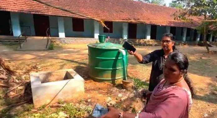 ചിറ്റാർ യു.പി സ്കൂളിലെ ഓടുകളും ഗ്ലാസുകളും സാമൂഹ്യവിരുദ്ധര് അടിച്ചു പൊട്ടിച്ചു ചിറ്റാർ യു.പി സ്കൂളിലെ ഓടുകളും ഗ്ലാസുകളും സാമൂഹ്യവിരുദ്ധര് അടിച്ചു പൊട്ടിച്ചു