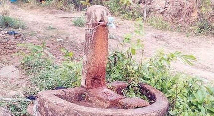 ചെങ്ങന്നൂരില് കുടിവെള്ള ക്ഷാമം രൂക്ഷം ചെങ്ങന്നൂരില് കുടിവെള്ള ക്ഷാമം രൂക്ഷം