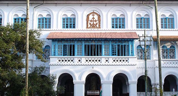 കേന്ദ്ര – സംസ്ഥാന സർക്കാരുകൾക്കെതിരെ വിമര്ശനവുമായി സിറോ മലബാർ സഭ ചങ്ങനാശ്ശേരി അതിരൂപത കേന്ദ്ര – സംസ്ഥാന സർക്കാരുകൾക്കെതിരെ വിമര്ശനവുമായി സിറോ മലബാർ സഭ ചങ്ങനാശ്ശേരി അതിരൂപത