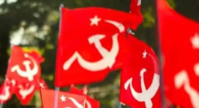 ചുങ്കത്തറയിൽ ഭരണം നഷ്ടമായതിന് പിന്നാലെ കൂറുമാറിയ അംഗത്തിന്റെ ഭർത്താവിന് ഭീഷണി സന്ദേശവുമായി സിപിഎം ചുങ്കത്തറയിൽ ഭരണം നഷ്ടമായതിന് പിന്നാലെ കൂറുമാറിയ അംഗത്തിന്റെ ഭർത്താവിന് ഭീഷണി സന്ദേശവുമായി സിപിഎം