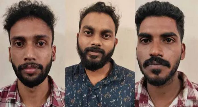 അടൂര് തെങ്ങമത്തെ ചായക്കടയില് യുവാക്കളെ മര്ദ്ദിച്ച കേസില് മൂന്നു പേര് അറസ്റ്റില് അടൂര് തെങ്ങമത്തെ ചായക്കടയില് യുവാക്കളെ മര്ദ്ദിച്ച കേസില് മൂന്നു പേര് അറസ്റ്റില്
