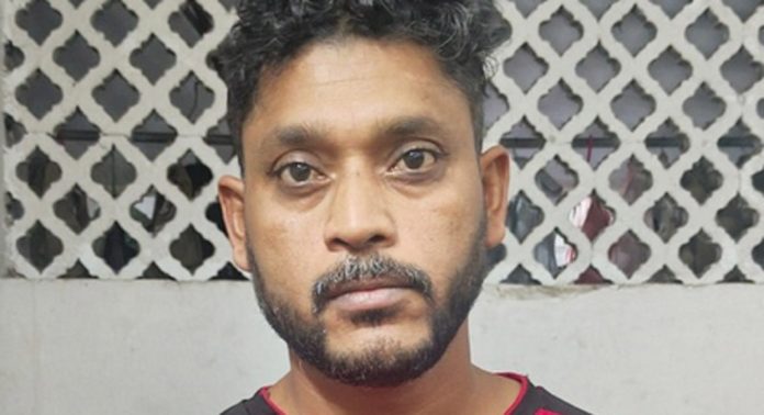 എംഎൽഎ ഹോസ്റ്റൽ ജീവനക്കാരിയെ പീഡിപ്പിച്ച കേസിൽ പ്രതി മൂന്നുവർഷത്തിനുശേഷം അറസ്റ്റിൽ എംഎൽഎ ഹോസ്റ്റൽ ജീവനക്കാരിയെ പീഡിപ്പിച്ച കേസിൽ പ്രതി മൂന്നുവർഷത്തിനുശേഷം അറസ്റ്റിൽ