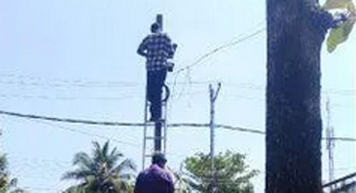 ഏഴംകുളം പൊതുകുളത്തിന് സമീപം ക്യാമറ സ്ഥാപിച്ചു ഏഴംകുളം പൊതുകുളത്തിന് സമീപം ക്യാമറ സ്ഥാപിച്ചു