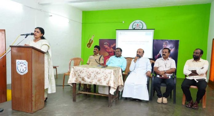 അടൂര് ഹോളിഏഞ്ചല്സ് സ്കൂളില് നഗരനയ കമ്മീഷന് വിദ്യാര്ഥി കൗണ്സില് സംഘടിപ്പിച്ചു അടൂര് ഹോളിഏഞ്ചല്സ് സ്കൂളില് നഗരനയ കമ്മീഷന് വിദ്യാര്ഥി കൗണ്സില് സംഘടിപ്പിച്ചു