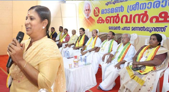 ഗുരുവിനെ അറിയാൻ ഗുരുദേവ കൃതികളുടെ പഠനമാണ് വേണ്ടത് ; ആശാ പ്രദീപ് ഗുരുവിനെ അറിയാൻ ഗുരുദേവ കൃതികളുടെ പഠനമാണ് വേണ്ടത് ; ആശാ പ്രദീപ്