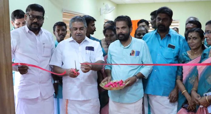 പഞ്ചായത്തുകള് മാതൃകയാകണം : മന്ത്രി സജി ചെറിയാന് പഞ്ചായത്തുകള് മാതൃകയാകണം : മന്ത്രി സജി ചെറിയാന്